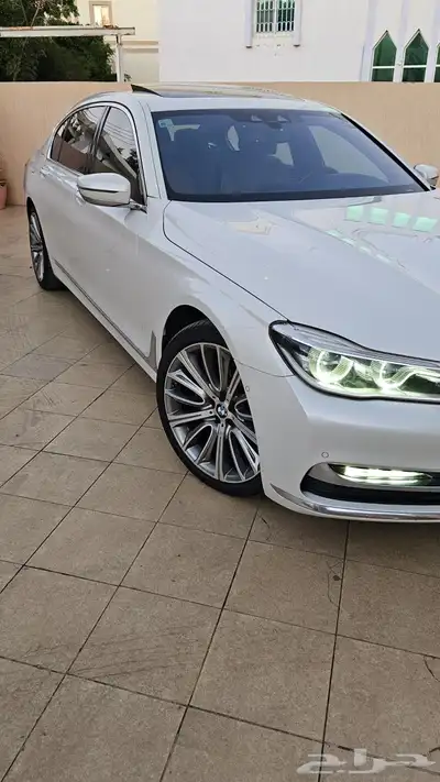 BMW 740i 2017اعلى المواصفات اند فجول 6