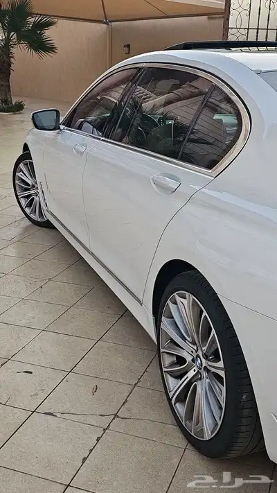 BMW 740i 2017اعلى المواصفات اند فجول 7