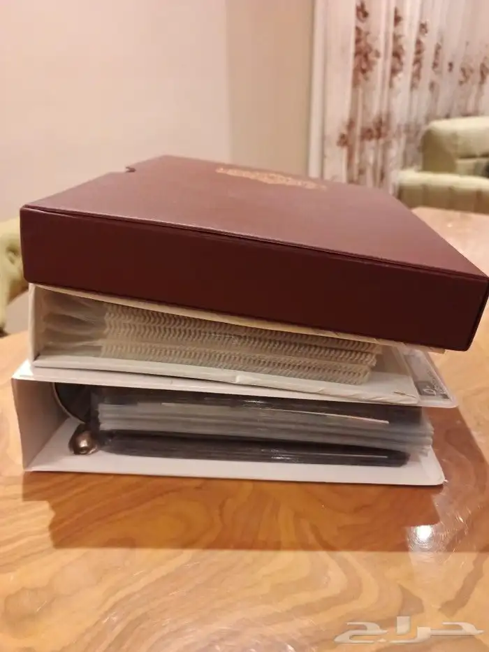 البوم عملات ورقيه ومعدينه قديمه 0