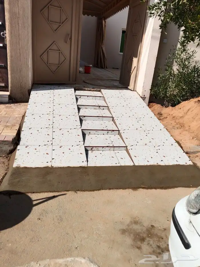 مبلط سيراميك وبورسلان 0