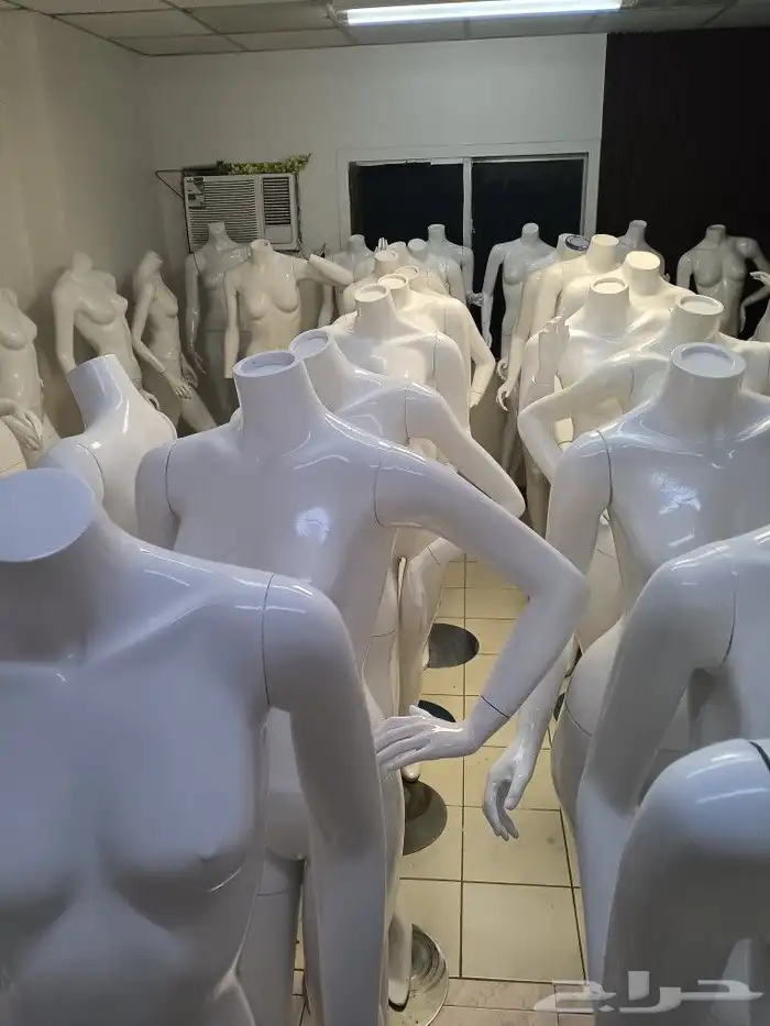 ملكانات مانيكان منيكان مليكان مجسمات عرض ملابس مستعمله للبيع 3