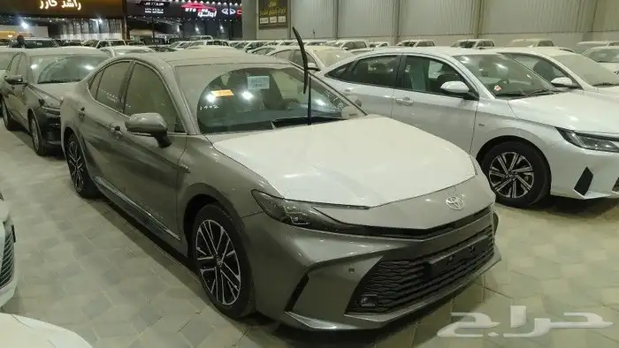 كامري 2025 ستندر ونص فل بنوك 1