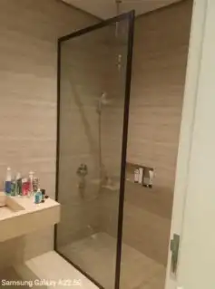 زجاج شاور. شاور واجهات 8
