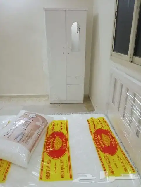 اسره خشب نفر ونفر ونص ومراتب ومفارش وبطانيات و دواليب 8