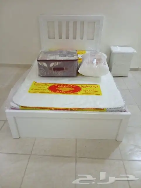 اسره خشب نفر ونفر ونص ومراتب ومفارش وبطانيات و دواليب 0