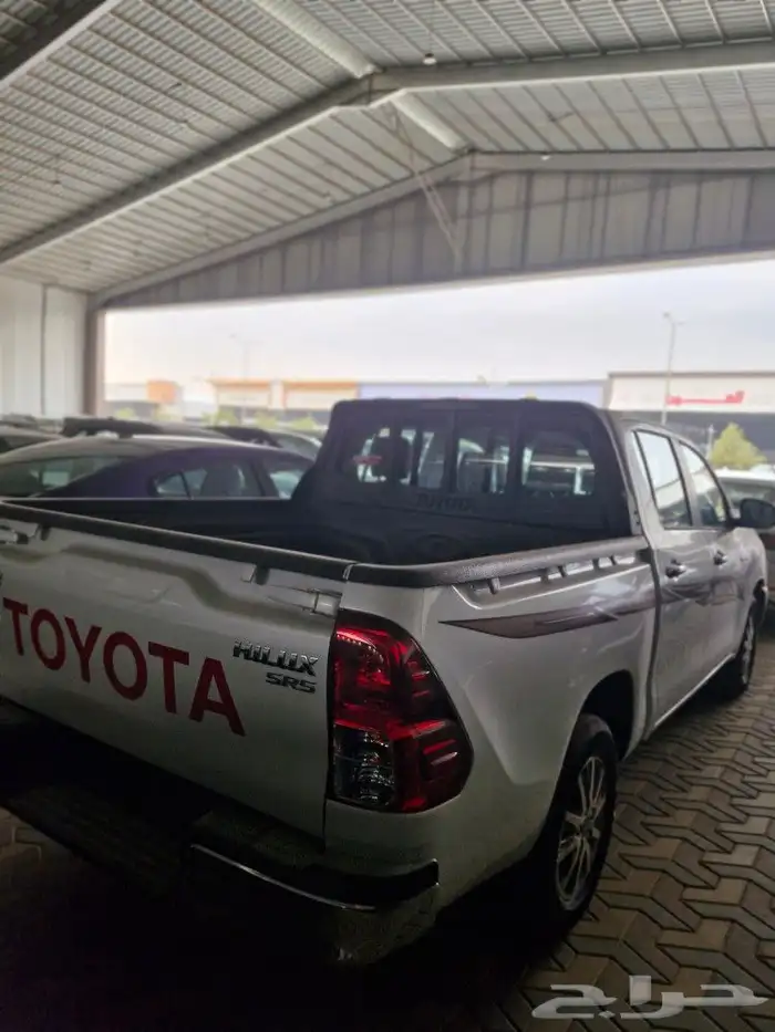 تيوتا هايلكس GLX. 2025 10