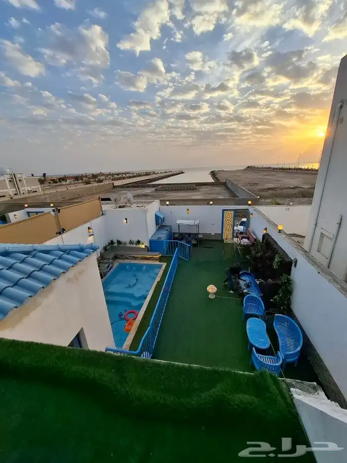 استراحات للايجار علي البحر مباشرة 0