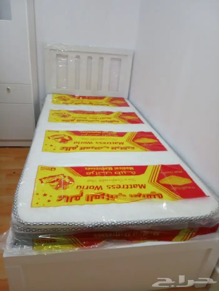 اسره خشب نفر ونفر ونص ومراتب ومفارش وبطانيات و دواليب 4