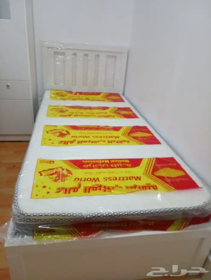 اسره خشب نفر ونفر ونص ومراتب ومفارش وبطانيات و دواليب 7