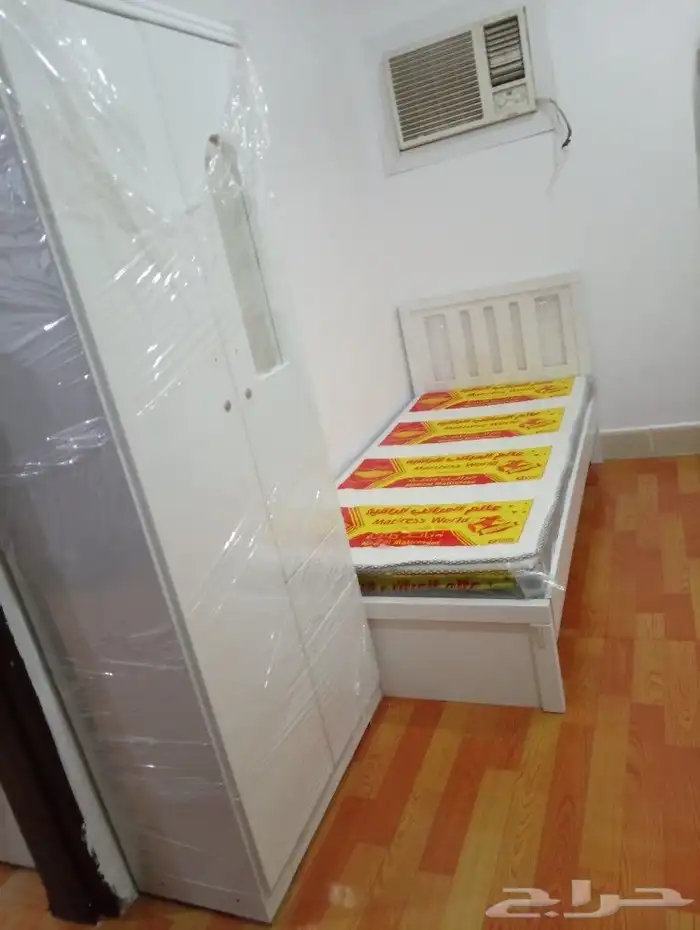 اسره خشب نفر ونفر ونص ومراتب ومفارش وبطانيات و دواليب 6