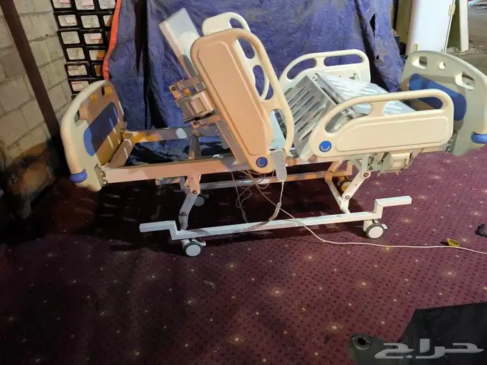 سرير طبي كهربائي معا المرتبه ومعا التوصيل جونب فيبر 4