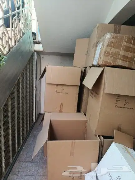 للبيع كراتين فارغه قويه وحجم كبير 20 ريال للحبه 2