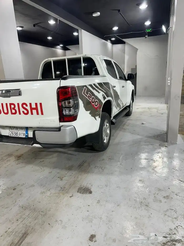 تآجير وانيت بك اب دبل متشوبيشى l200 0