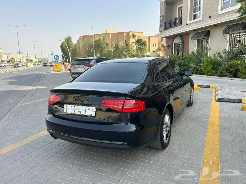 اودي A4 1