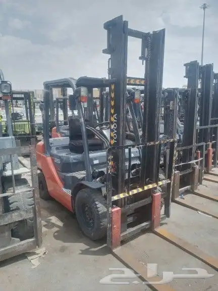 للإيجار رافعة شوكية فوركلفت وكرين اجار شهري يومي سنوي 2022 ا 3