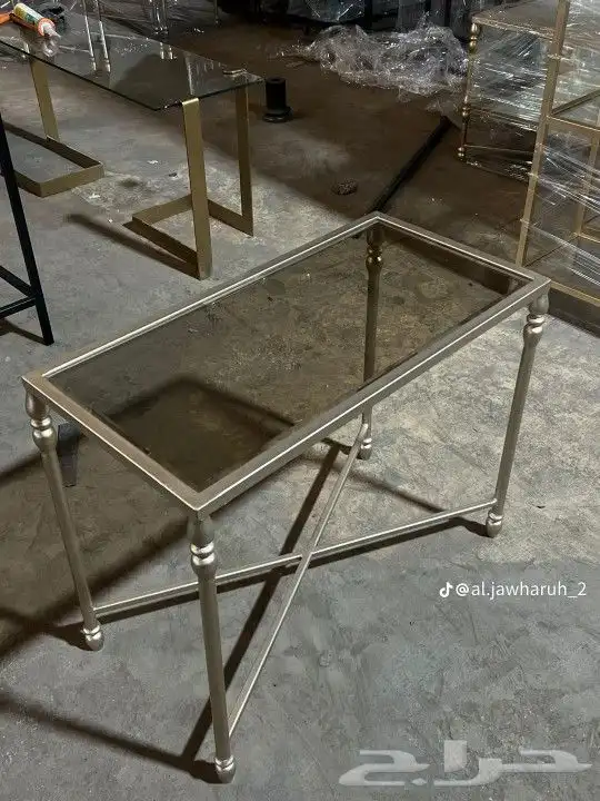 طاوله خشب طاوله رخام طاوله حديد طاوله مداخل طاوله مخمل 0