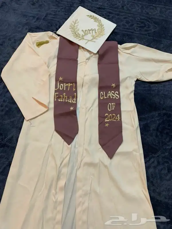 عبايات تخرج ارواب تخرج وشاح قبعه بروشات تخرج تطريز حسب طلبك 9