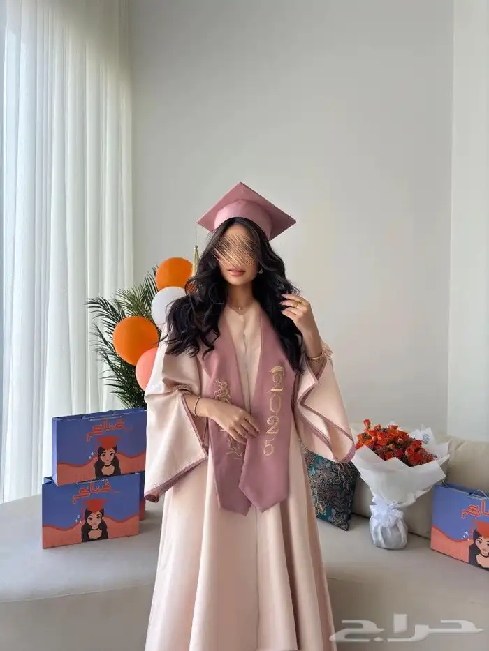 عبايات تخرج ارواب تخرج وشاح قبعه بروشات تخرج تطريز حسب طلبك 13