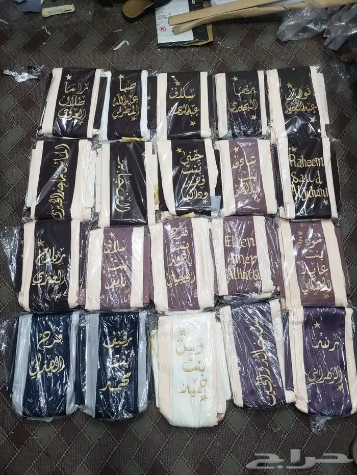 عبايات تخرج ارواب تخرج وشاح قبعه بروشات تخرج تطريز حسب طلبك 27