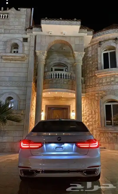 BMW 740i 2017اعلى المواصفات اند فجول 33