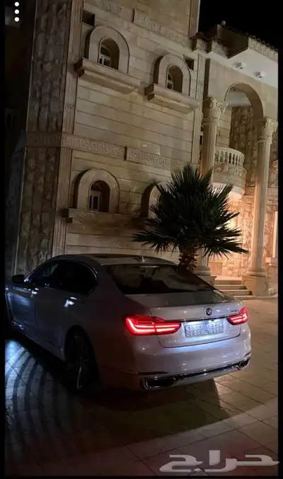 BMW 740i 2017اعلى المواصفات اند فجول 32