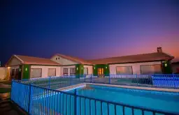 استراحة الشرق 19