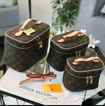 جمله وقطاعي.. شنط وشوزات واكسسوارات نسائية ماستر كواليتي 0