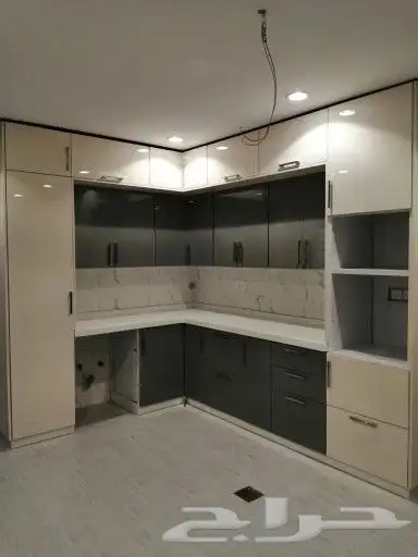 فني المنيوم صيانه ابواب شبابيك مطابخ 0