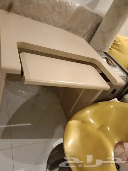 مكتب للبيع 1
