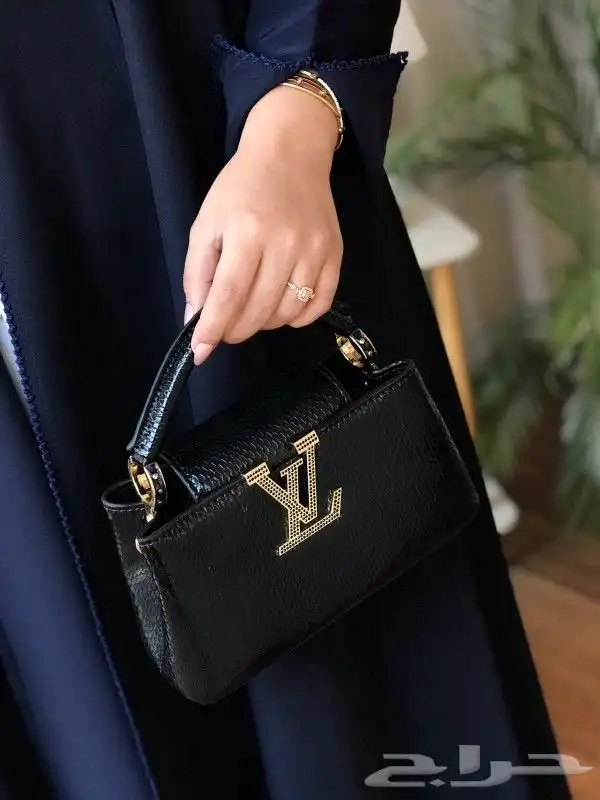 جمله وقطاعي.. شنط وشوزات واكسسوارات نسائية ماستر كواليتي 4