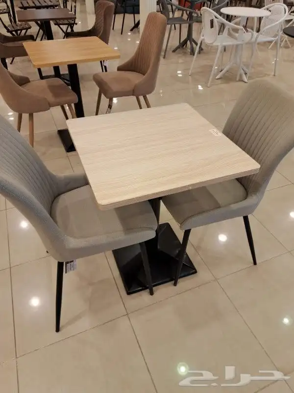 طاولات كافيهات ومطاعم 24