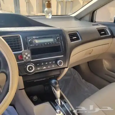 سيارة هوندا سيفيك 2015 7