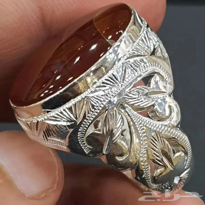 خاتم عقيق يماني كرزي مزعفر 4