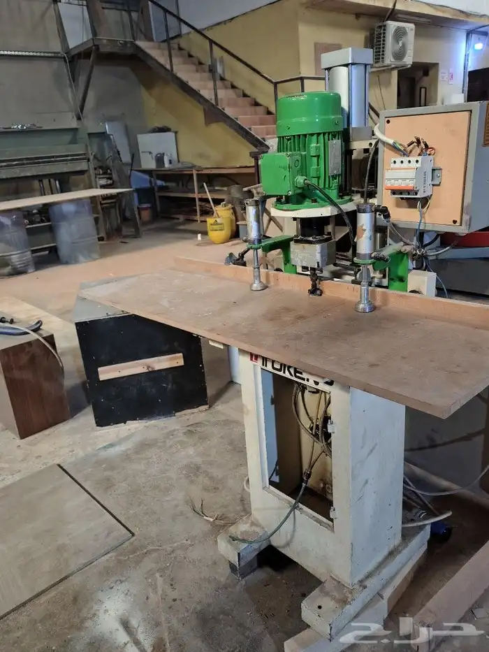 للبيع مكاين خشب و المنيوم و تنجيد 25