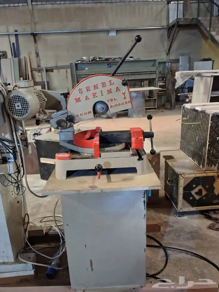 للبيع مكاين خشب و المنيوم و تنجيد 0