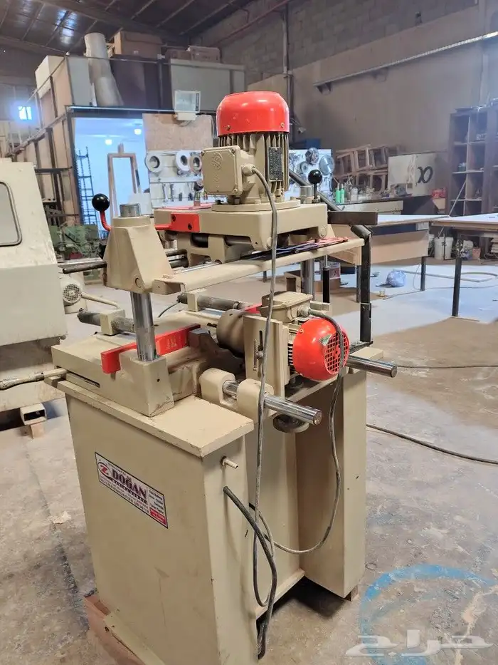 للبيع مكاين خشب و المنيوم و تنجيد 4