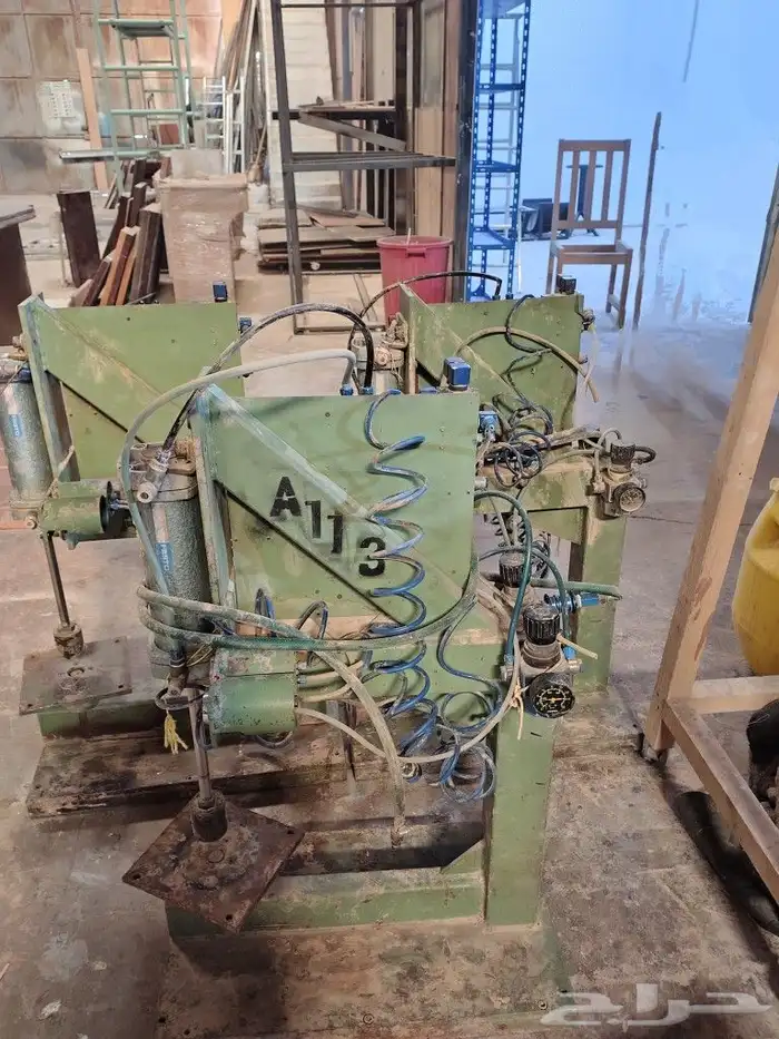 للبيع مكاين خشب و المنيوم و تنجيد 33