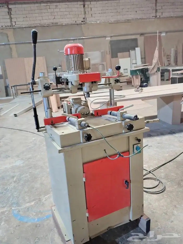 للبيع مكاين خشب و المنيوم و تنجيد 7