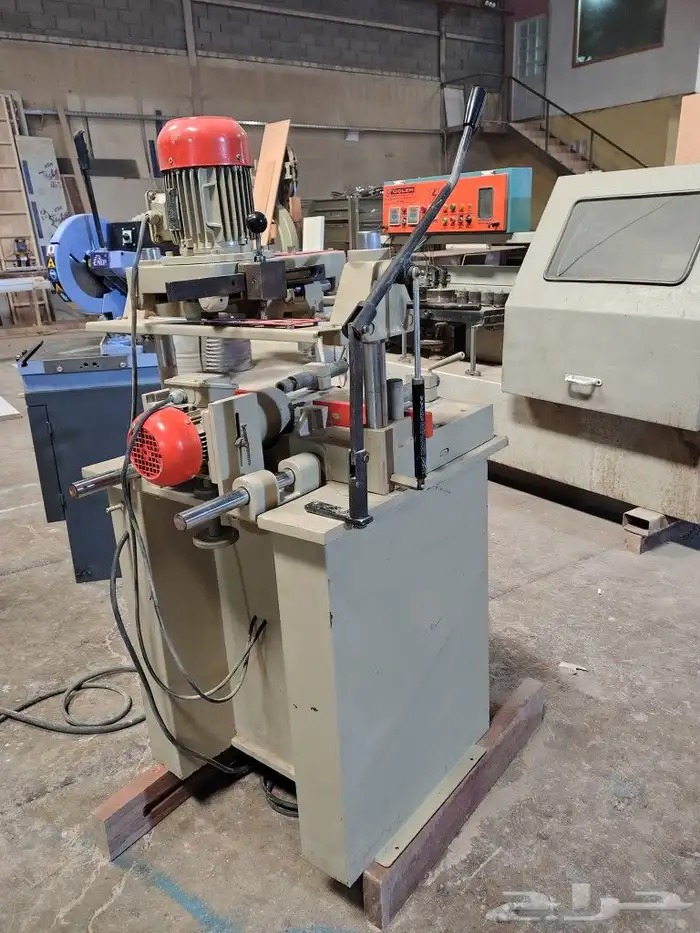 للبيع مكاين خشب و المنيوم و تنجيد 5