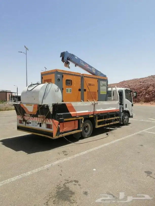 يوجد لدينا نخيل ونش للايجار 4