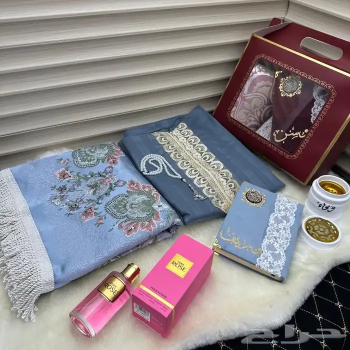 اطقم صلاة نسائيه مع هدايا شامل التوصيل والشحن 7