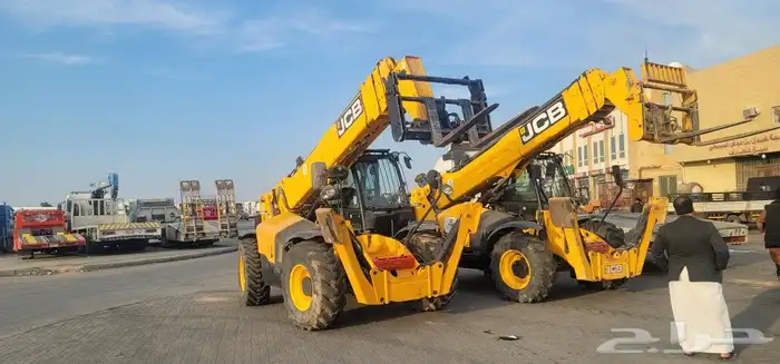 رافعات تلسكوبيه بوم لودر تلي هندر للايجار سغتي حديثه 17متر 2