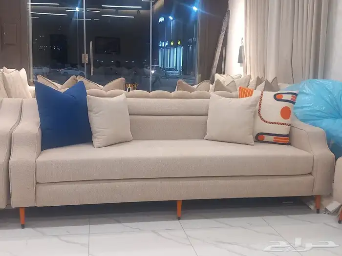 كنب ومفروشات مسار 4