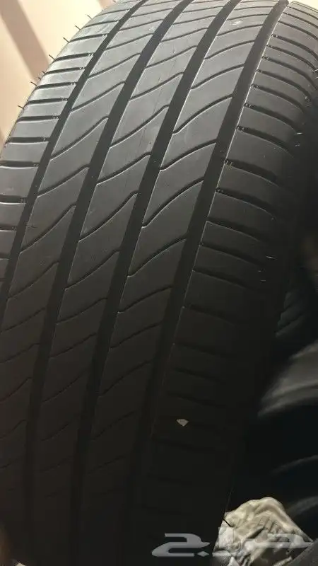 كفرات ميشلان 215 55 18شبه جديد .225 55 17.سايلون .265 7ايلن 4