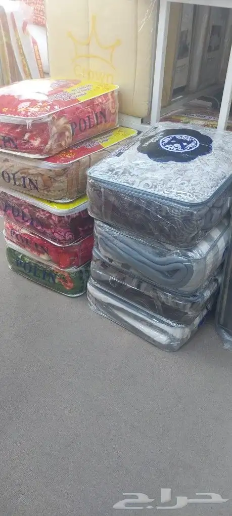 بطانيات سراير خشب مخدات 3