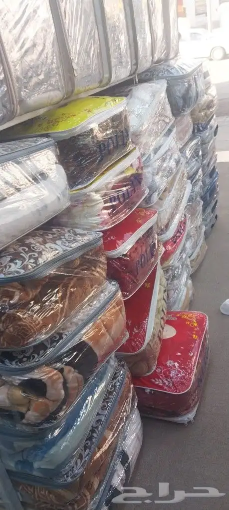 بطانيات سراير خشب مخدات 2