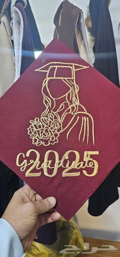 عبايات التخرج 2025 2