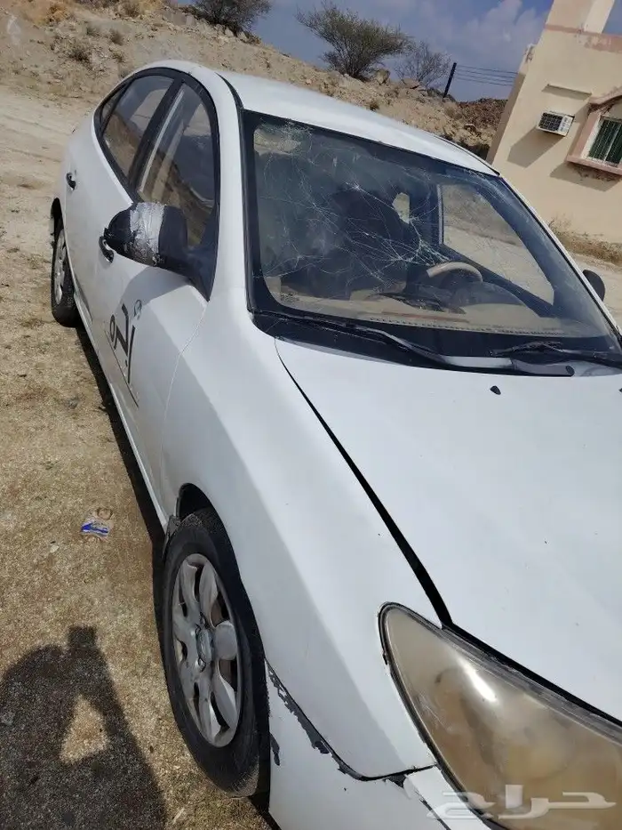 للبيع قطع لنترا 2010 1
