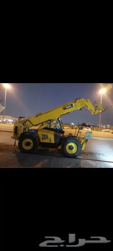 ولتاجير المعدات جي سي بي فركلفت كريناات يومي شهري 5