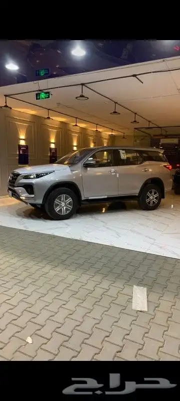 الشارقة لتأجير السيارات 13